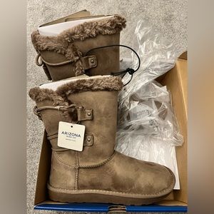 NWT Arizona Jean Co Size 7 Fur Lined Boots